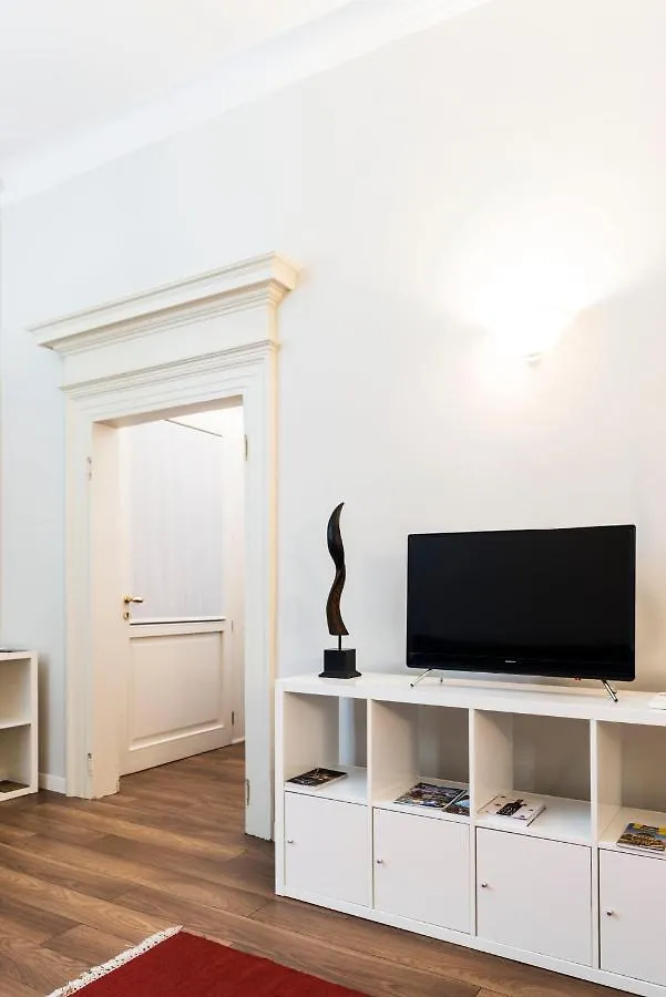 Apartment Appartamento Via Valverde 4 Verona